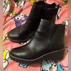 Black Boots New